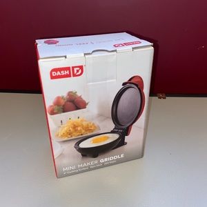 UNOPENED Mini Griddle (4 inch cooking surface)